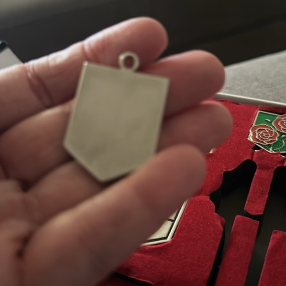 Attack on Titan Box Set - Picture 8 of 9